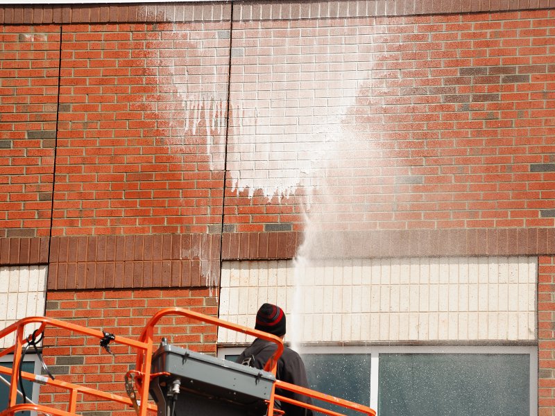 Commercial exterior cleaning