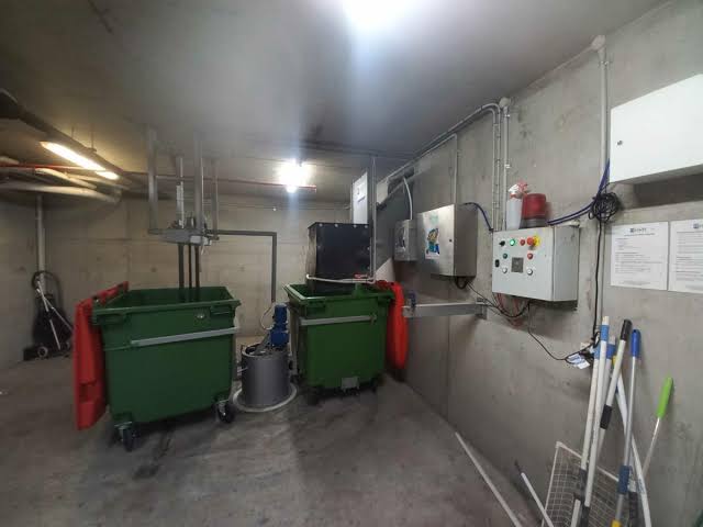 Indoor garbage room cleaning by Yellow Wash