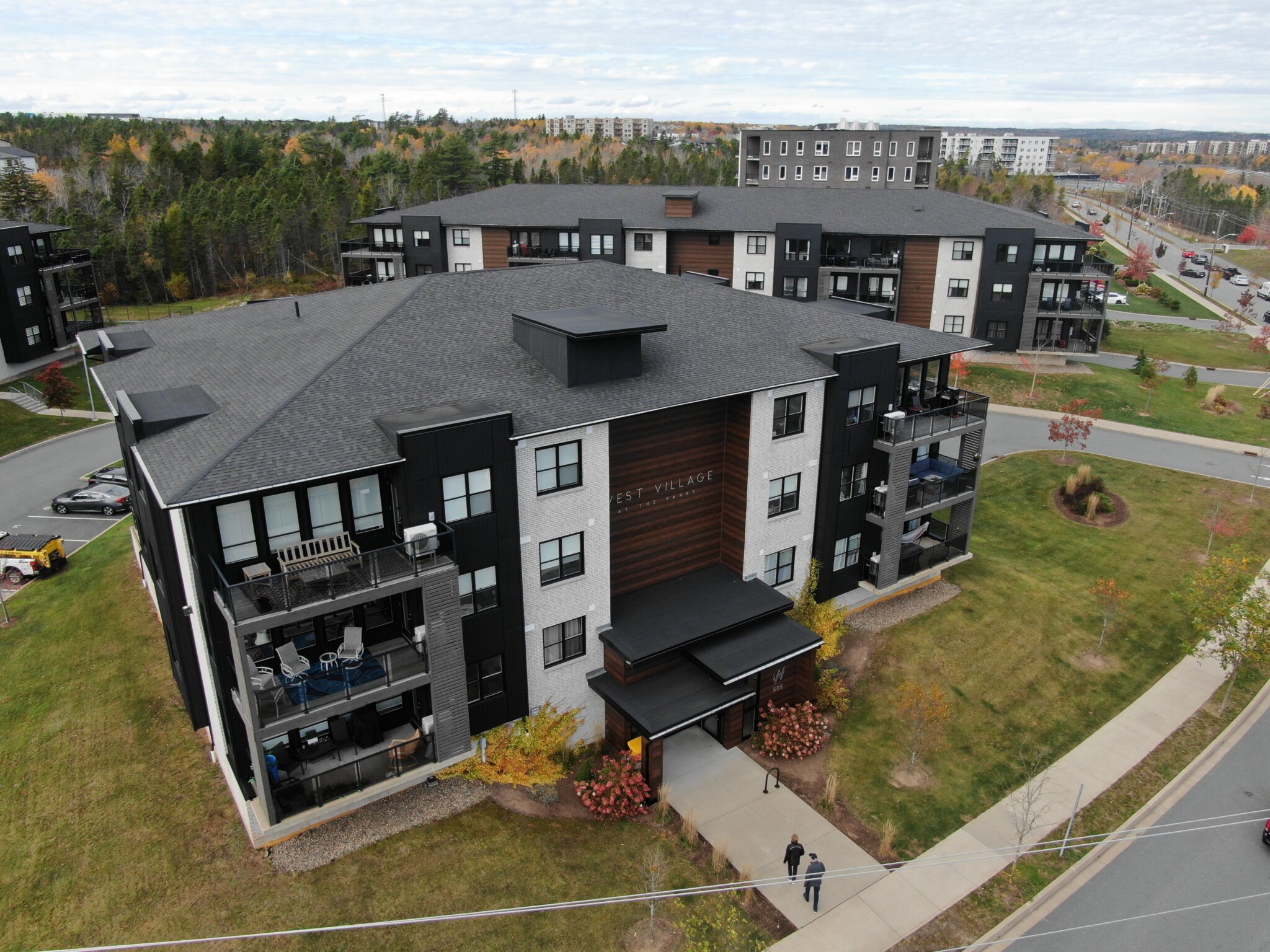 Commercial property exterior building wash service